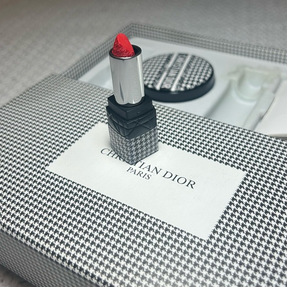 Dior Black and White Checkered Box - red lipstick, cushion mirror, no perfume - Picture 7 of 10